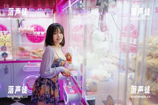 阿半今天很开心 阿半今天很开心的私藏:爱宕原皮写真,光影间的调皮捉迷藏!