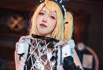 阿薰kaOri的毛毛修女套图：在光影中追寻不一样的灵动