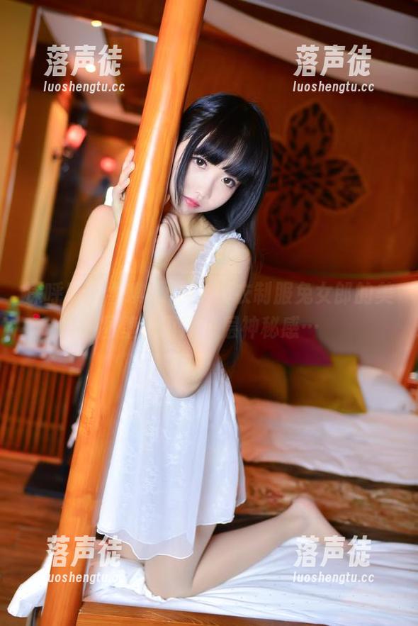 雪琪SAMA 深呼吸,雪琪SAMA麻衣制服兔女郎的美图壁纸再添一层神秘感…