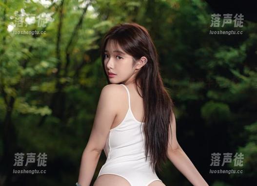 雯妹不讲道理 美图来了!雯妹不讲道理和她的自拍奶牛,谁说牛只会吃草?