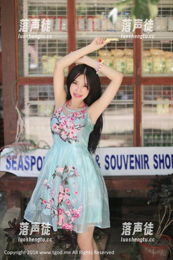 青豆客 – 杨上萱全套写真，少女气息满满，图包里还有更多惊喜！